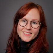 vanja-25p_kvad-600×600 Portrett av Vanja Øyrås. Foto.