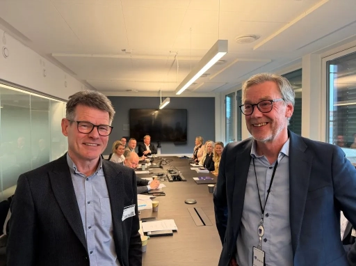 portretter av forhandlingsledere i spekter og unio spekter.