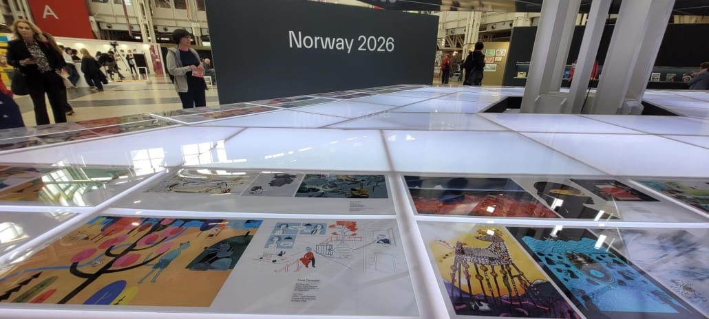 foto av illustrasjonsutstilling - lysbord i øyehøye for barn- foto
